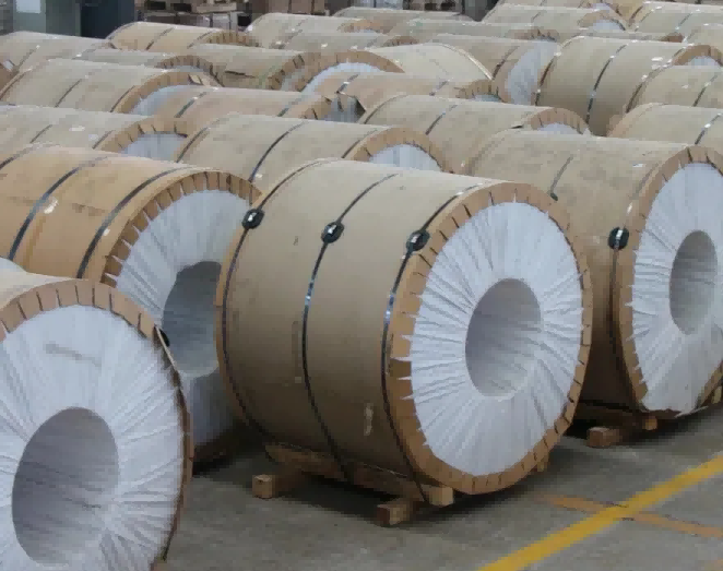 乳白色高光铝卷